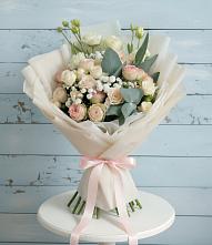 Букет цветов из:  Розы и Лизиантусы в Захарово Одинцовского района