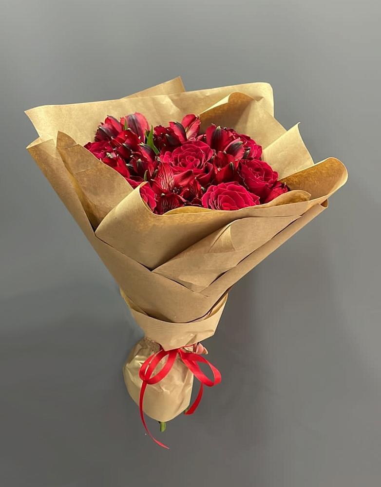 Букет цветов из: Альстромерии и Розы в Захарово Одинцовского района