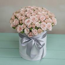 Цветочная композиция из Розы в шляпной коробке в Захарово Одинцовского района