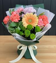 Букет цветов из:  Гвоздики, Розы, Герберы и Хризантемы в Захарово Одинцовского района