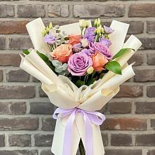 Букет цветов из:  Лизиантусы и Розы в Захарово Одинцовского района