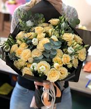 Букет птица счастья в Захарово Одинцовского района Букет цветов из: Розы и Лизиантусы в Захарово Одинцовского района