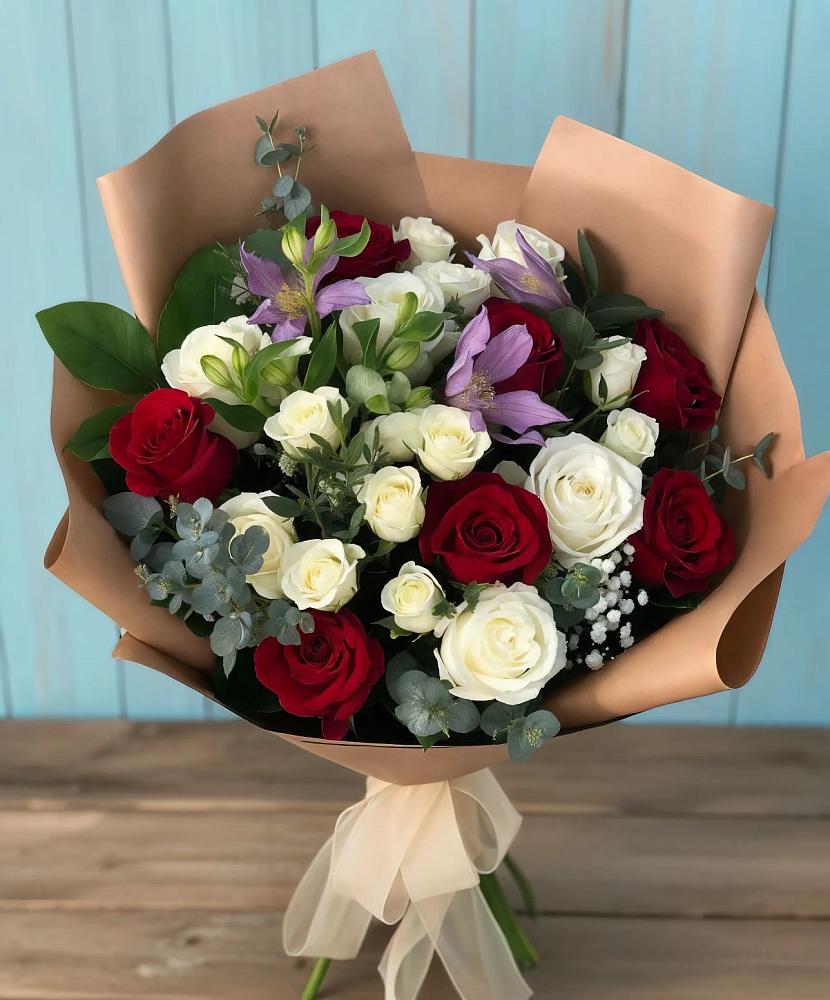Букет цветов из: Розы и Альстромерии в Захарово Одинцовского района