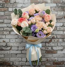 Букет цветов из:  Розы, Лизиантусы и Гвоздики в Захарово Одинцовского района