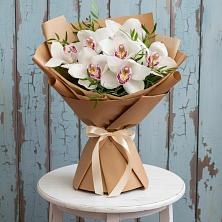 Букет цветов из:  Орхидеи и Розы в Захарово Одинцовского района