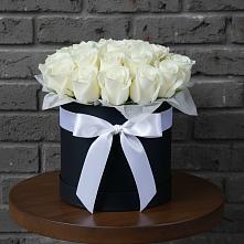 Цветочная композиция из Розы в шляпной коробке в Захарово Одинцовского района