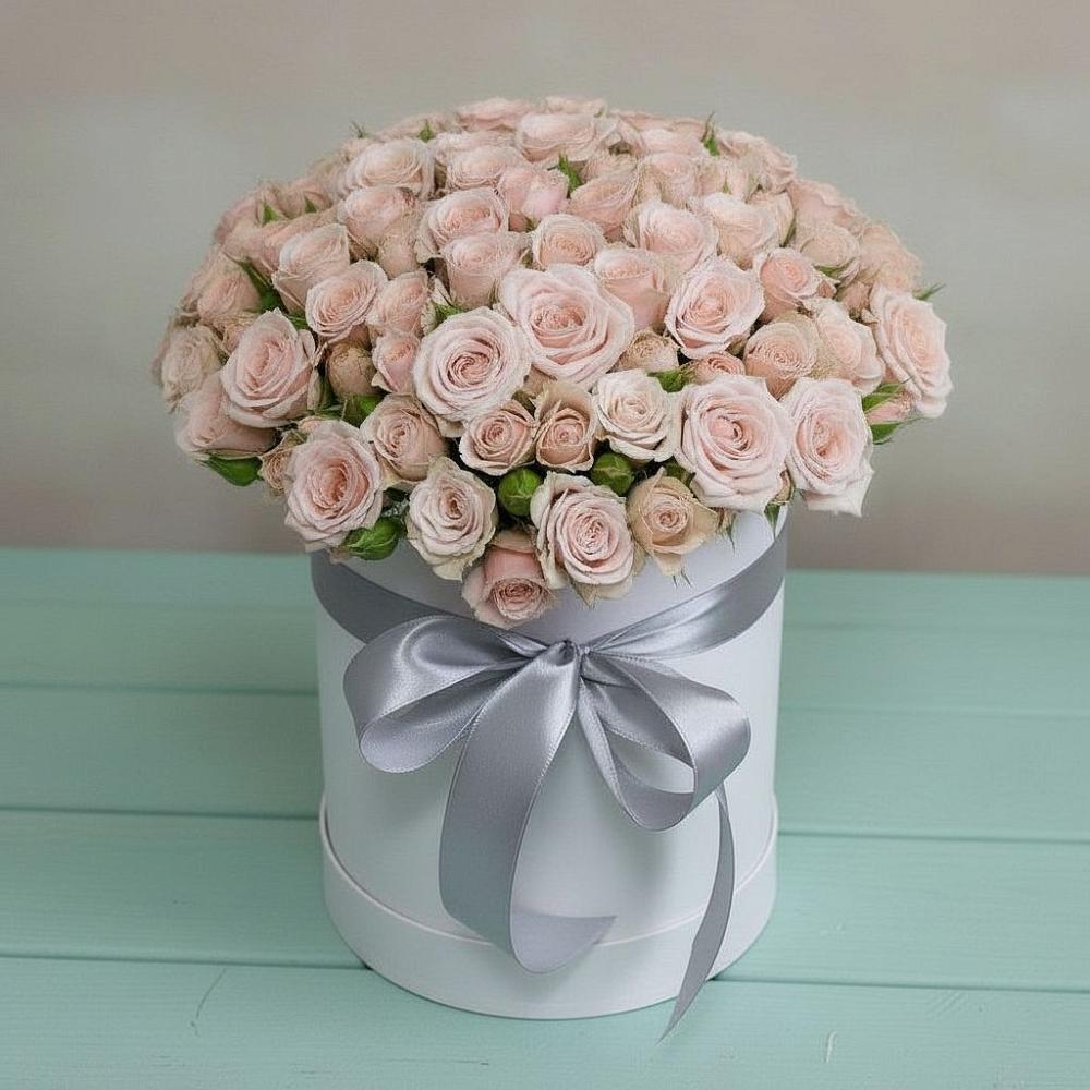 Цветочная композиция из Розы в шляпной коробке в Захарово Одинцовского района